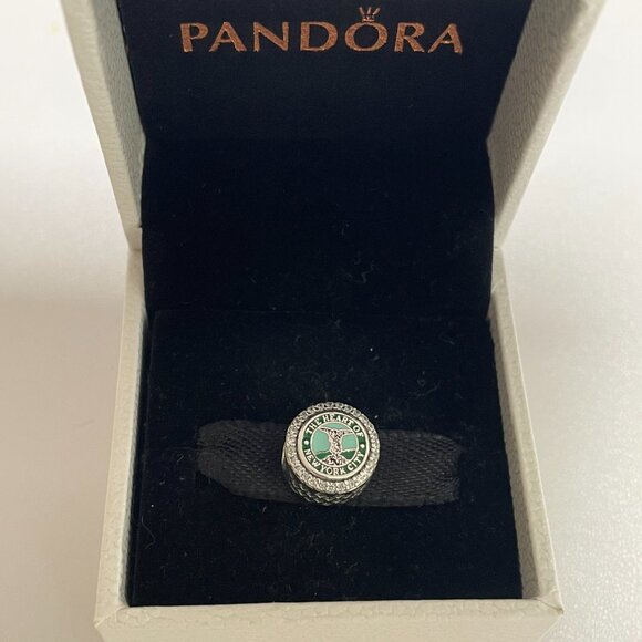 Pandora The Heart New York City Exclusive Charm Bead - Picture 4 of 5